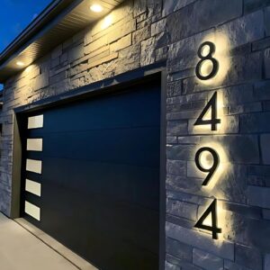 House number: Horizontal outdoor plaque